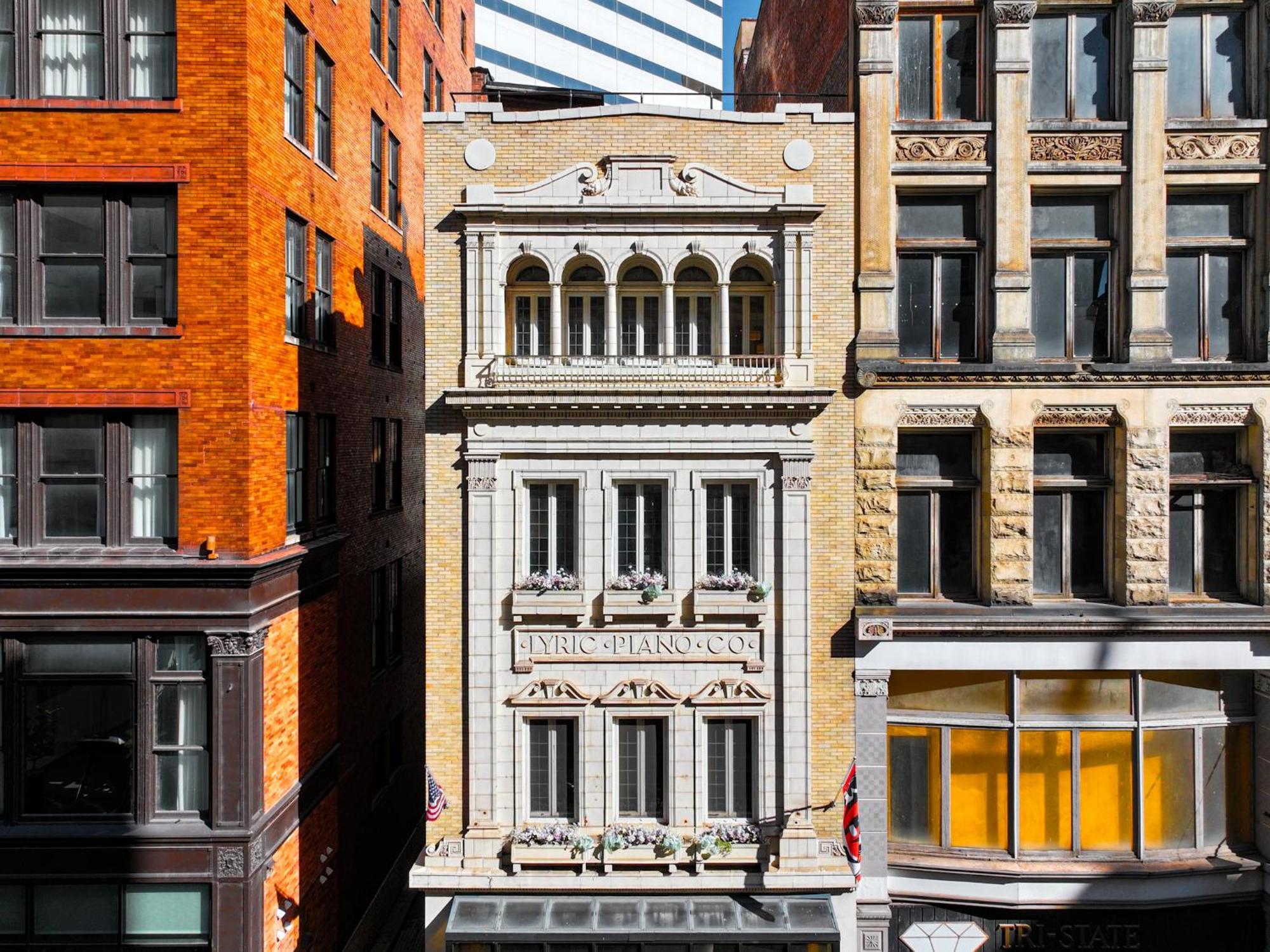 The Historic Lyric Penthouse With Private Rooftop Cincinnati Exterior foto