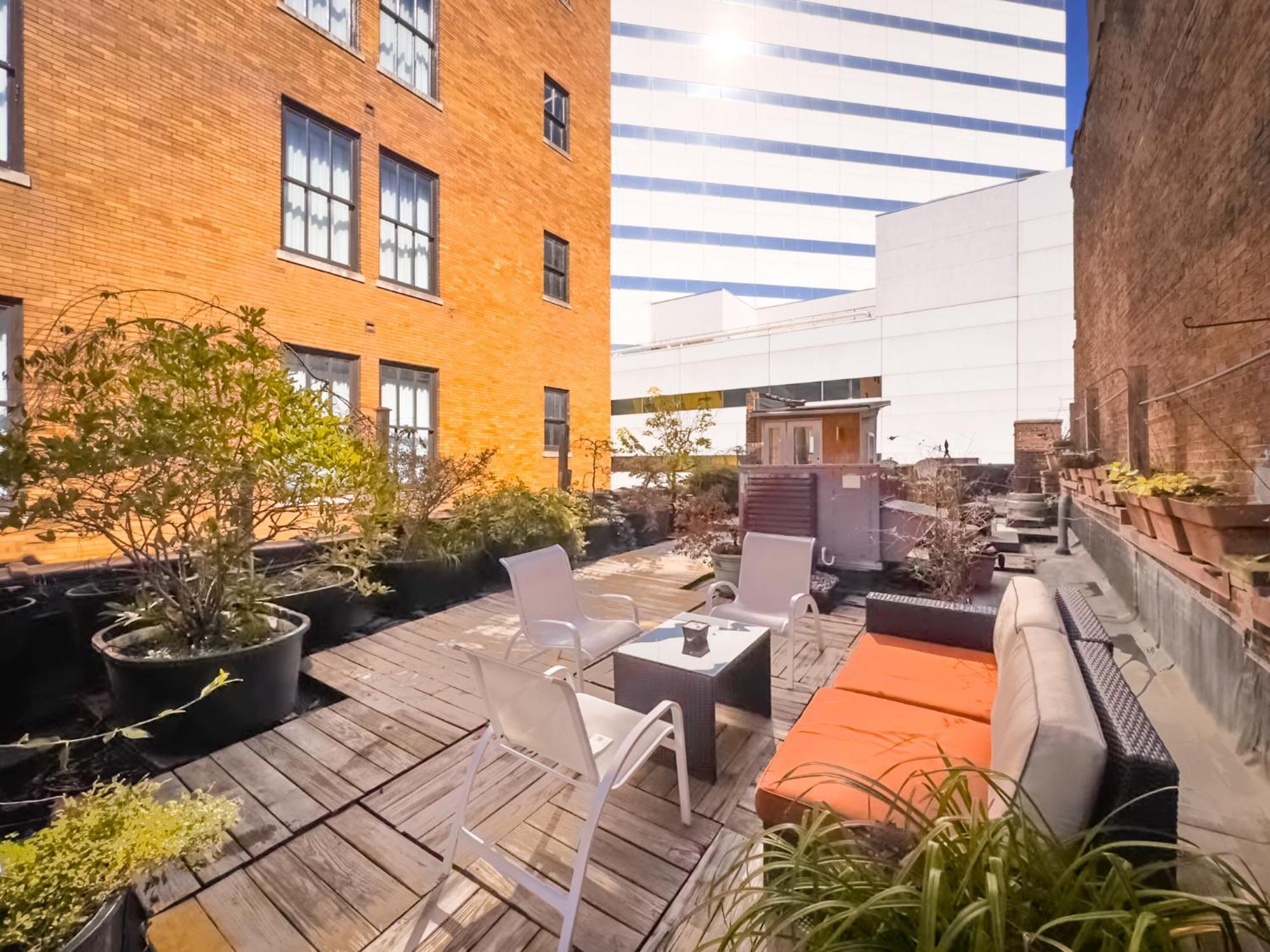 The Historic Lyric Penthouse With Private Rooftop Cincinnati Exterior foto