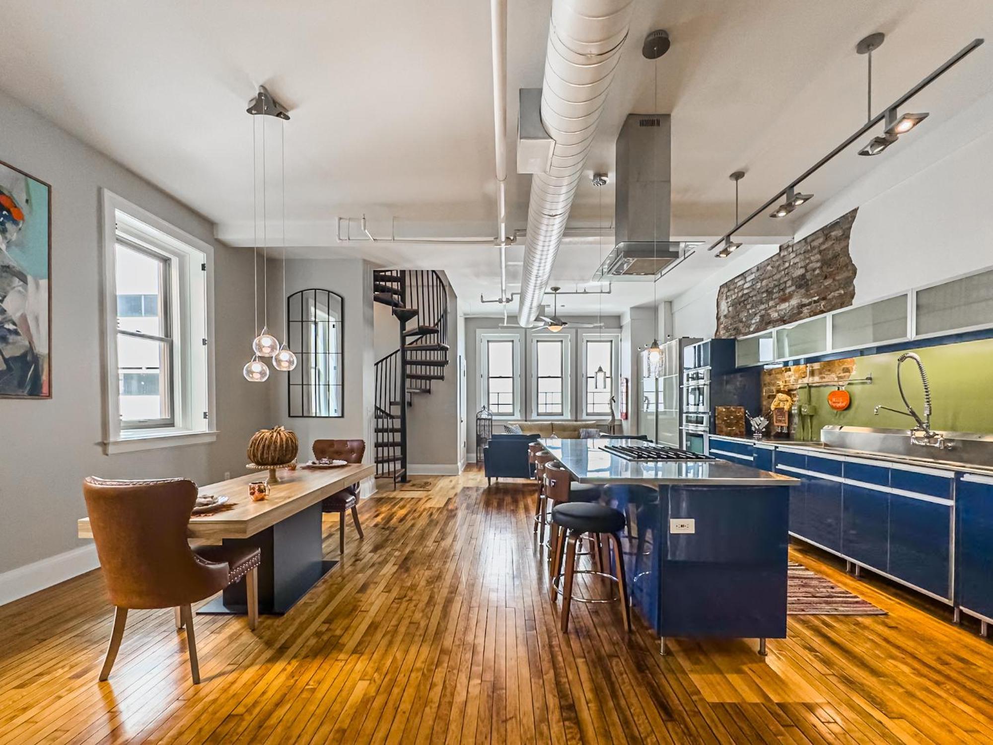 The Historic Lyric Penthouse With Private Rooftop Cincinnati Exterior foto